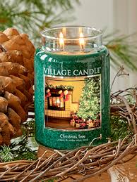 Amazon Com Village Candle Christmas Tree Large Glass Apothecary Jar Scented Candle 26oz Green Home Kitchen