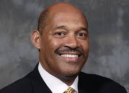 Nuova figura nel consiglio d'amministrazione di Apple: James Bell, ex CFO  di Boeing