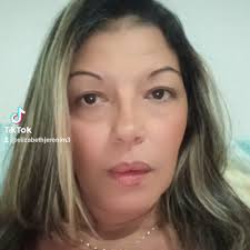 @vanessa.tubino, @edy4036, @omarocafe