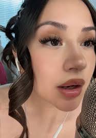 Cute Messy Bun Tips for The Weeknd Concert