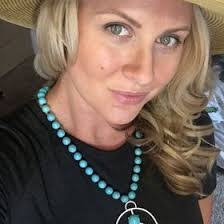 Elisha Knapp's Instagram, Twitter & Facebook