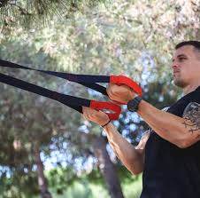 Sangle de suspension cross training. Comment Utiliser Des Sangles De Suspension Exercices Musculation