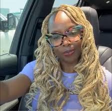 Ayesha Edwards's Instagram, Twitter & Facebook