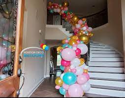 There are tons of staircase ideas out there, but we think the decoration of your stairs should definitely involve pops of color, vintage finds, and sentimental as it turns out, there are tons of ways to beautify an area of your home that often gets passed over. Stunning Stair Decoration Ideas Houston Deco Balloons Tx