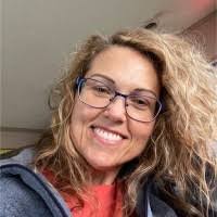 Kristen Dickson's Instagram, Twitter & Facebook