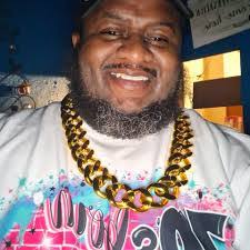 Cindy Eaves's Instagram, Twitter & Facebook