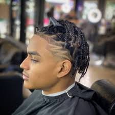 GENTLEMEN'S BARBERSHOP