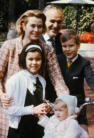 Grace kelly's children, prince albert ii of monaco and princess caroline of hanover, hosted the glamorous party in honour of karl lagerfeld. 1966 Grace Kelly And Prince Rainier Iii S Sweetest Moments With Their Children Popsugar Middle East Celebrity And Entertainment Photo 20