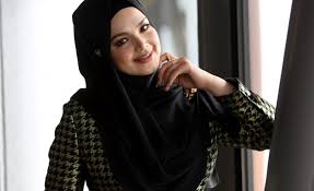 Facebook rasmi untuk mengeratkan silratulrahim dengan semua peminat di seluruh dunia. Siti Nurhaliza Says She Felt Like Giving Up On Her Business Before Entertainment News Asiaone