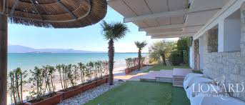 Polpenazze del garda appartamento in vendita. Charming Lake Front Villa In Desenzano Del Garda Lionard