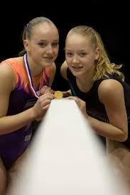 Dat deed lieke wevers met een goede meerkamp en een finalewaardige score (53,365). Zussen Die De Evenwichtsbalk Laten Trillen Nrc