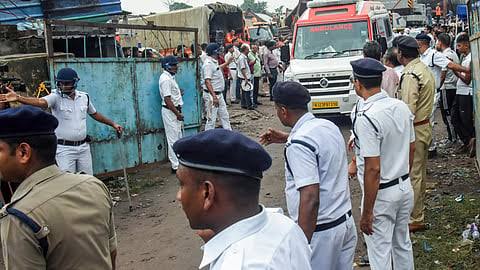 ছ'টি দপ্তরের সমন্বয়ে তারাতলা-বিপর্যয়ের মোকাবিলা, বাঁচানো গেল বহু প্রাণ