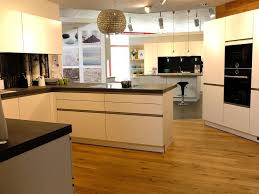 Hier findest du alle filialen von reddy küchen in gießen. Reddy Kuchen Halle Halle Saale Deutsche Grube 3b Offnungszeiten Angebote