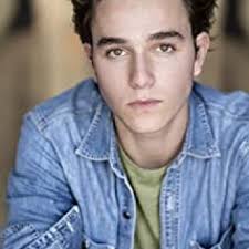 Pat Dugan (played by Luke Wilson) outfits