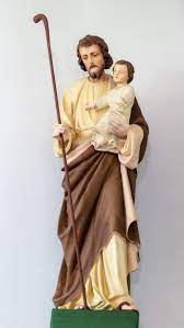 Joseph is a traditional and popular practice people often resort to when trying to sell a house. Why Do People Bury St Joseph Statues In Their Yard Simplemost