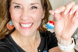 Kris Elkins's Instagram, Twitter & Facebook