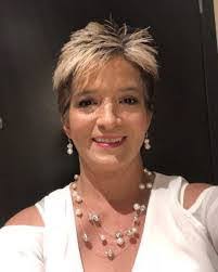 Jeanne Zerr's Instagram, Twitter & Facebook