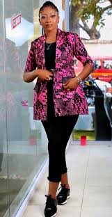 Veste en cuir pour femme. Pin By Konan Anicet On Wax Wax Wax African Print Tops Latest African Fashion Dresses African Attire
