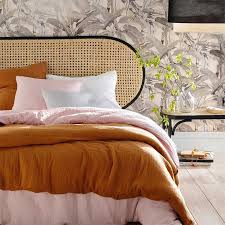 Meuble En Cannage 35 Idees Deco En Rotin En 2020 Tete De Lit Cannage Decoration Tete De Lit Tete De Lit En Rotin