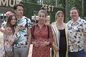 Xee's danske serie 29 er nået til sin femte og sidste sæson. 29 Tv Series 2018 Imdb