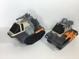 This feature was one of my favorite things about the dtc hiss as it converts the fast attack tank into a vehicle that can charge across enemy lines, deliver the shock and awe of a missile barrage, safely insert a squad of cobra. 1989 G I Joe Thunderclap Figure Platform A Replacement Part Toys Hobbies Military Adventure