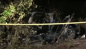 Umanzor said the two crash victims were born in 1962 and 1951. Zyzpj28mupeynm