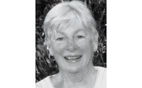 Beth Lindquist's Instagram, Twitter & Facebook