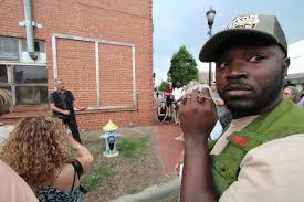 Photo fest launches despite disputes