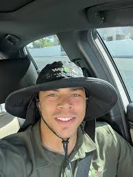 Max is having a lazy Friday morning 🥰