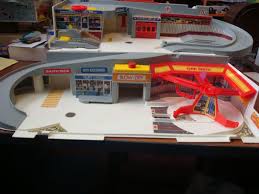 1980 S Hot Wheels Sto N Go Car Wash Service Station Play Set For 9 99 Car Wash Services Hot Wheels Car Wash