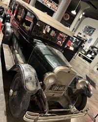 Image result for Kewanee Green Light 1932 Nash