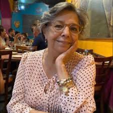 12 razones para comer dátiles 🌴✨ -Favorecen la visión y ayudan en casos de  ceguera nocturna -Previenen el riesgo de derrame cerebral -Mejoran la salud  cerebral -Contribuyen a la pérdida de peso -