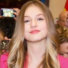 Most beautiful Smile🥰 👑Queen Kamila💃