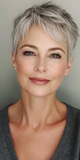 Glamorous Short Haircuts for the Refined Lady in Her 50s