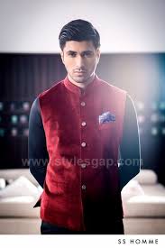 Latest Men Mehndi Dresses Kurta Shalwar Kameez Designs 2020 2021 Indian Men Fashion Gents Kurta Design Indian Groom Wear