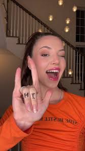 Meet Teddy: The Hi-saying Clapping Bear