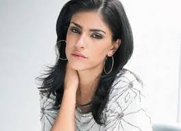 Julia Aparicio's Instagram, Twitter & Facebook