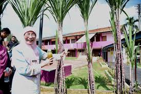 Perkembangan harga umr surabaya hingga tahun 2020. Dr Wan Azizah Ismail On Twitter Pihak Malaysia Airports Bhd Telah Sudi Menyumbangkan Peralatan Ict Dan Kelengkapan Bagi Menambahbaik Kemudahan Di Makmal Komputer Pusat Perkembangan Kemahiran Kebangsaan Serendah Https T Co Ronnsvvhb6