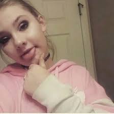 Alex Bloss's Instagram, Twitter & Facebook