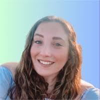 Emma Bess's Instagram, Twitter & Facebook