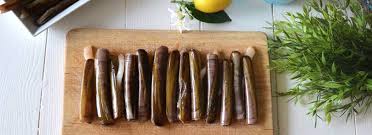 Preparate la farcitura con pangratttato, olio extravergine di oliva e uno spicchio di aglio tritato finemente. Come Cucinare I Cannolicchi Misya Info