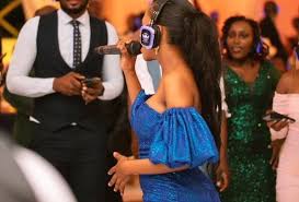 Maybe you would like to learn more about one of these? Maternity Leave Won T Feed Me Vinka Is Back To Business Chimpreports