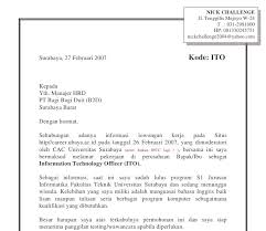 Contoh surat lamaran kerja yang baik dan benar kedua diatas, sangat berguna buat yang ingin melamar pekerjaan ke perusahaan perusahaan yang besar dan kompetitif, contoh bank mandiri dan bni yang mencari karyawan di bidang bidang yang profesional. Contoh Surat Lamaran Kerja Di Kantor Camat Kumpulan Contoh Surat