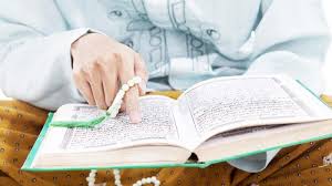 Seperti yang disampaikan dalam hadis riwayat abu daud yang berbunyi: Amalan Sunnah Tiap Malam Jumat Baca Surat Yasin Dan Al Kahfi Ini Keutamaannya Hajat Dikabulkan Tribun Jatim