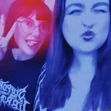 𝔖𝔠𝔞𝔯𝔩𝔢𝔱𝔱 𝔴𝔞𝔯𝔡