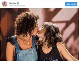 Alerta fofura no papo de novela! Fabiula Nascimento Beija Atriz Na Boca E Fas Desconfiam De Relacionamento Voz Da Bahia