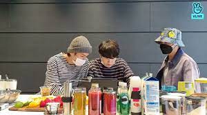 Bts 막걸리 공약 live #bts #rm #jin #suga #jhope #jimin #taehyung #jungkook #army #vlive 2018.07.25 subscribe to. Eng Sub Bts Live Vlive Full 2021 04 05 Suga V J Hope Vlive 2021 Youtube