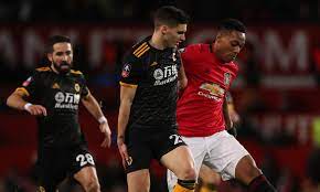 Ruben vinagre of wolverhampton wanderers goes down injured at full time. Wolves Suffer Injury Setback As Ruben Vinagre Picks Up Hamstring Injury Daily Mail Online