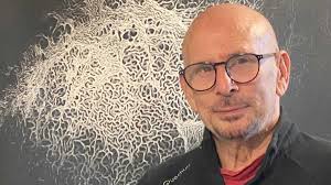 Inaugurada a exposición de Carmen Hermo na Sala Nauta de Sanxenxo