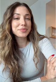 Nicole Vining's Instagram, Twitter & Facebook